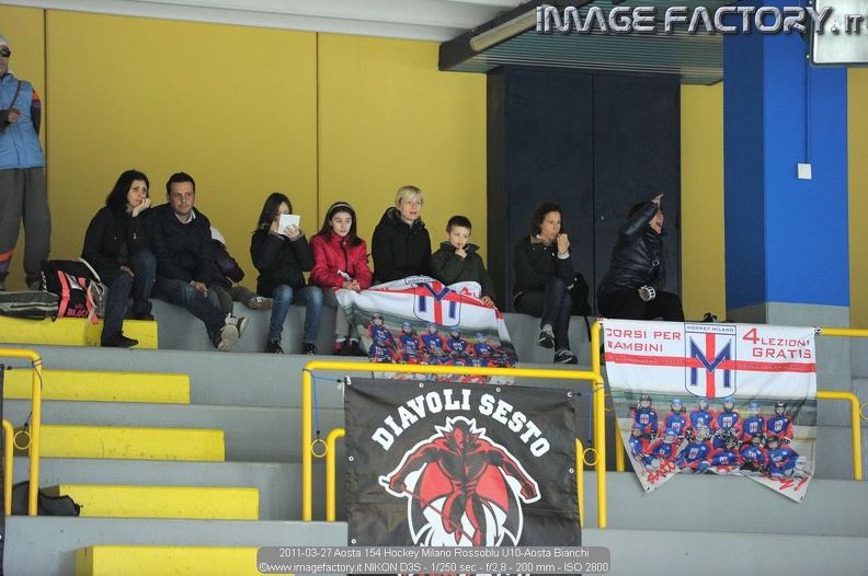 2011-03-27 Aosta 154 Hockey Milano Rossoblu U10-Aosta Bianchi.jpg